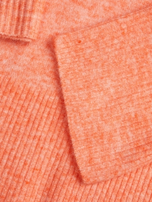 JXLICA DIVERSE V-NECK KNIT PEACH ECHO