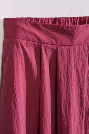 307431 RDM RED MEDIUM