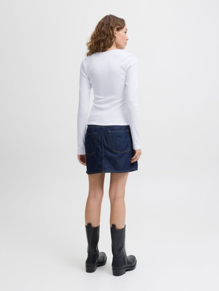 12280146 4795900 White