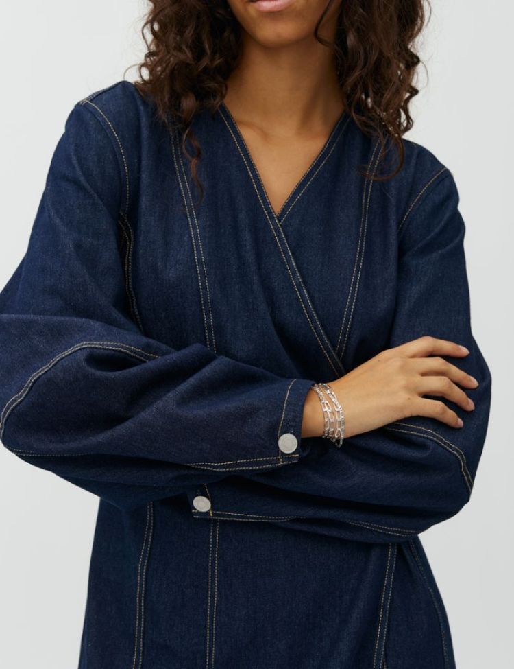 64511384 Dark Unwashed