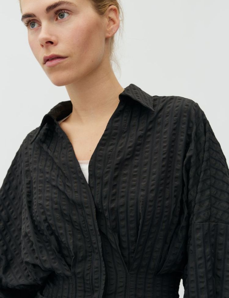 64711221 black stripe