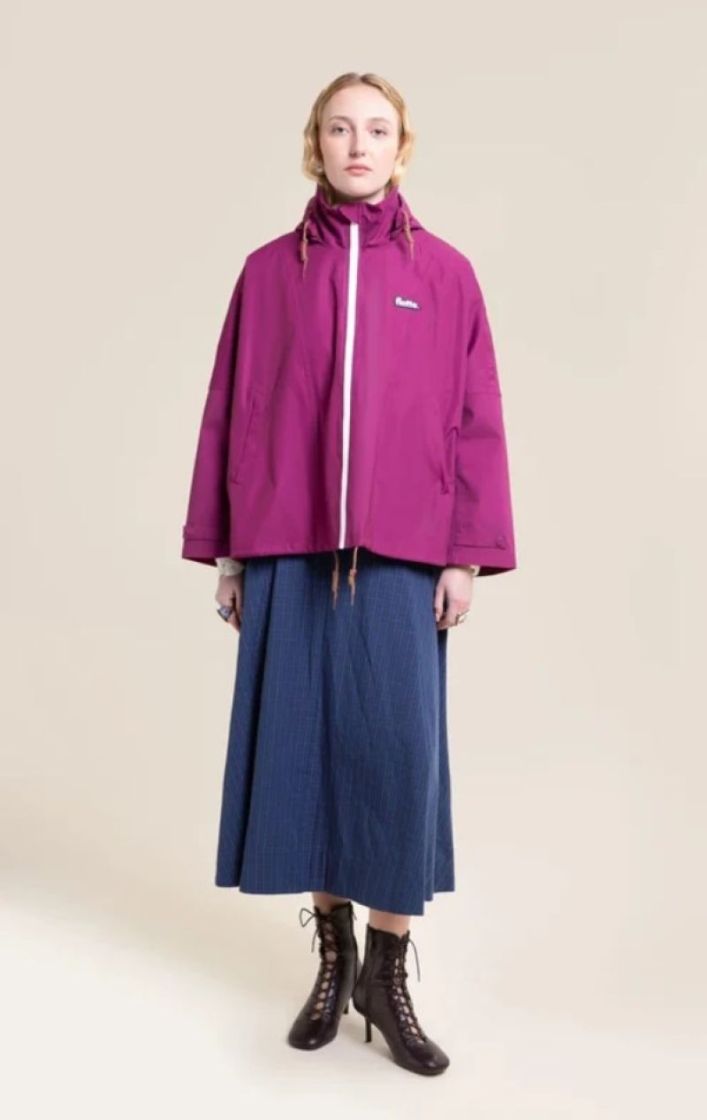 CAPE COURTE IMPERMEABLE FRAMBOISE