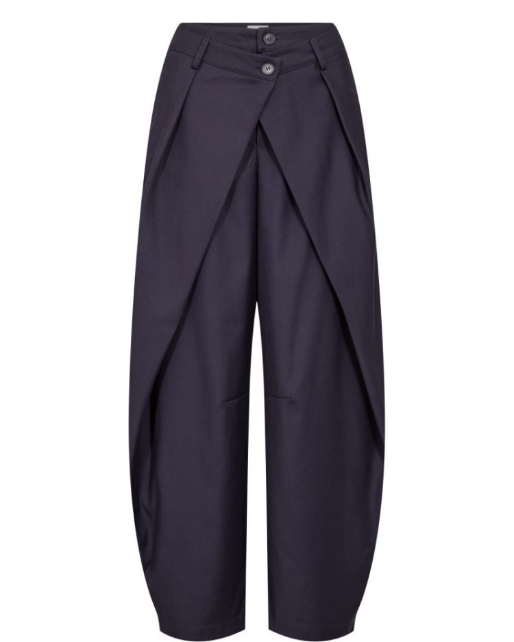 NUTINA PANTS SALUTE