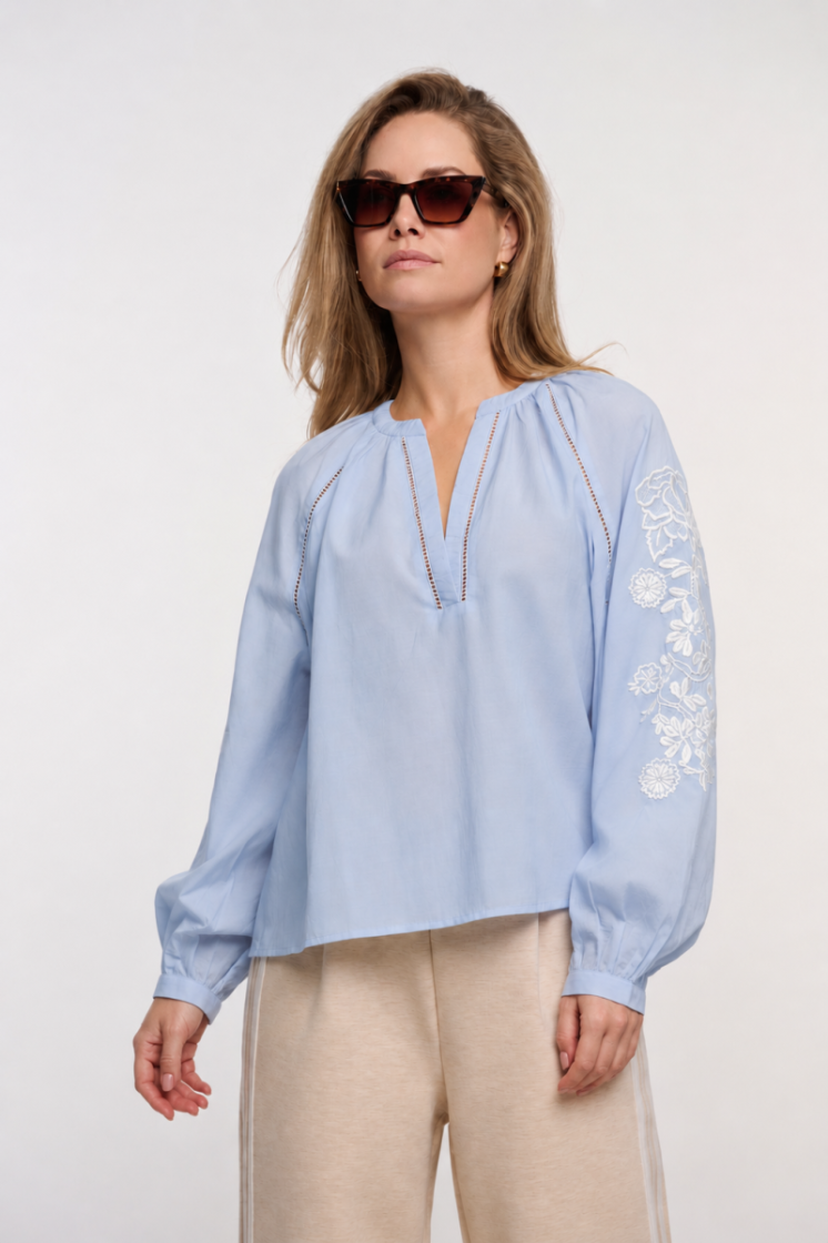 BLOUSE WITH EMBROIDED SLEEVES LIGHT BLUE